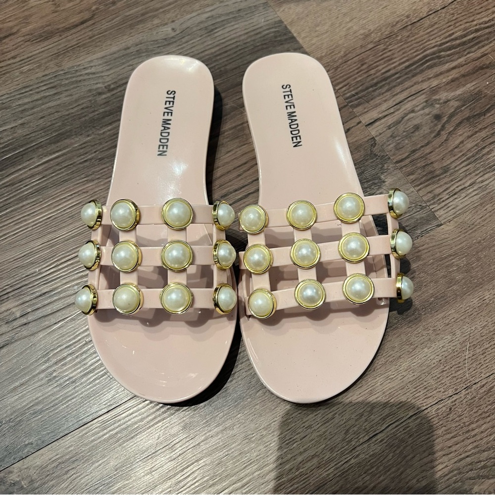 Steve Madden Pearl slides
